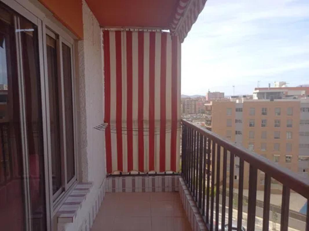 Sprzedaż mieszkania w Calle Benasau, 50, Alicante / Alacant
photo 5
