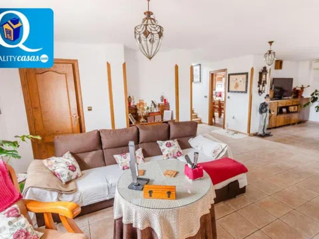 Недвижимость на продажу и в аренду в Испании photo 1
