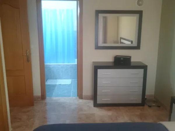 Chalet adosado en calle Britania, 13 photo 2