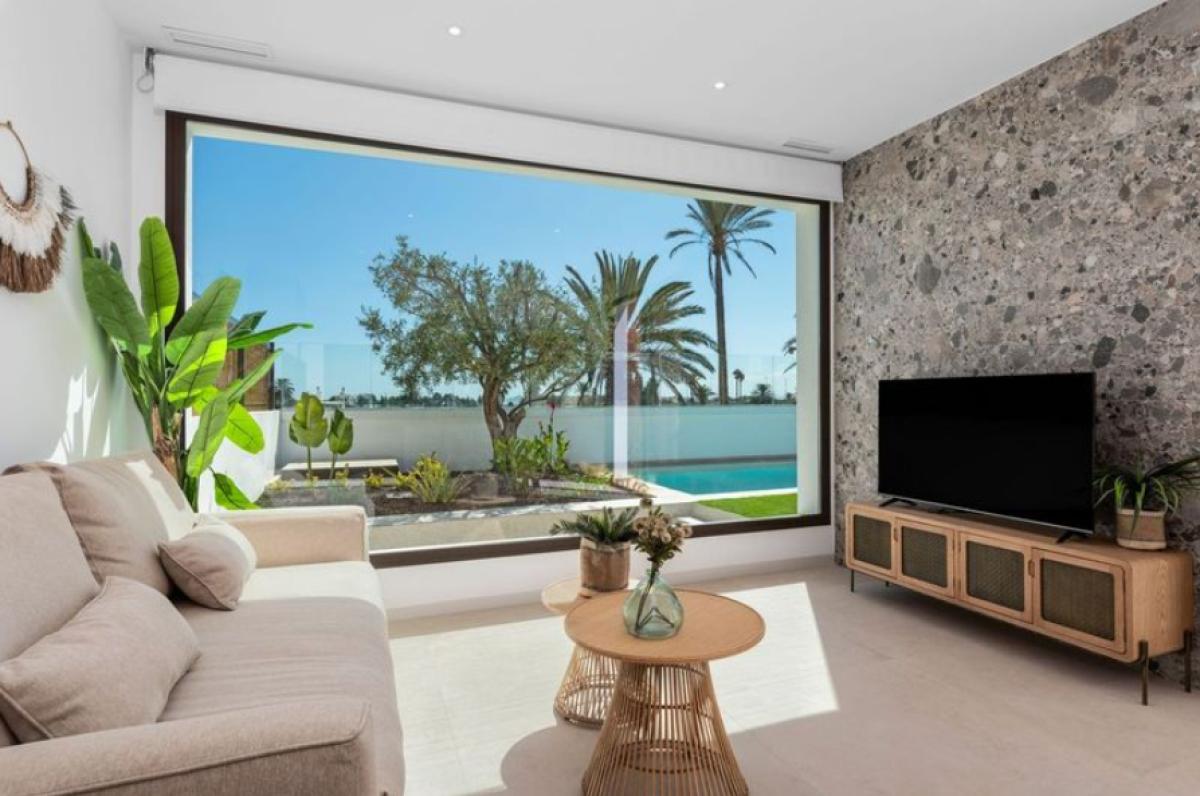 Properties for sale and rent in Spain photo 5