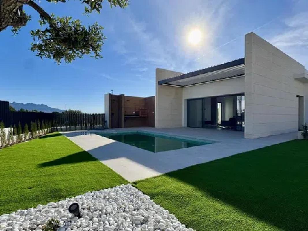 Obra nueva Villa terminada Polop en Polop (Revista) photo 2