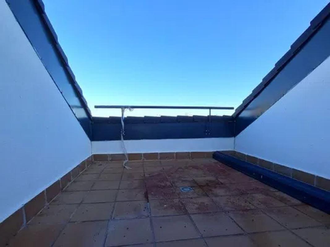 Продажа квартиры на Calle Pintor Caprotti, Аavila
photo 5