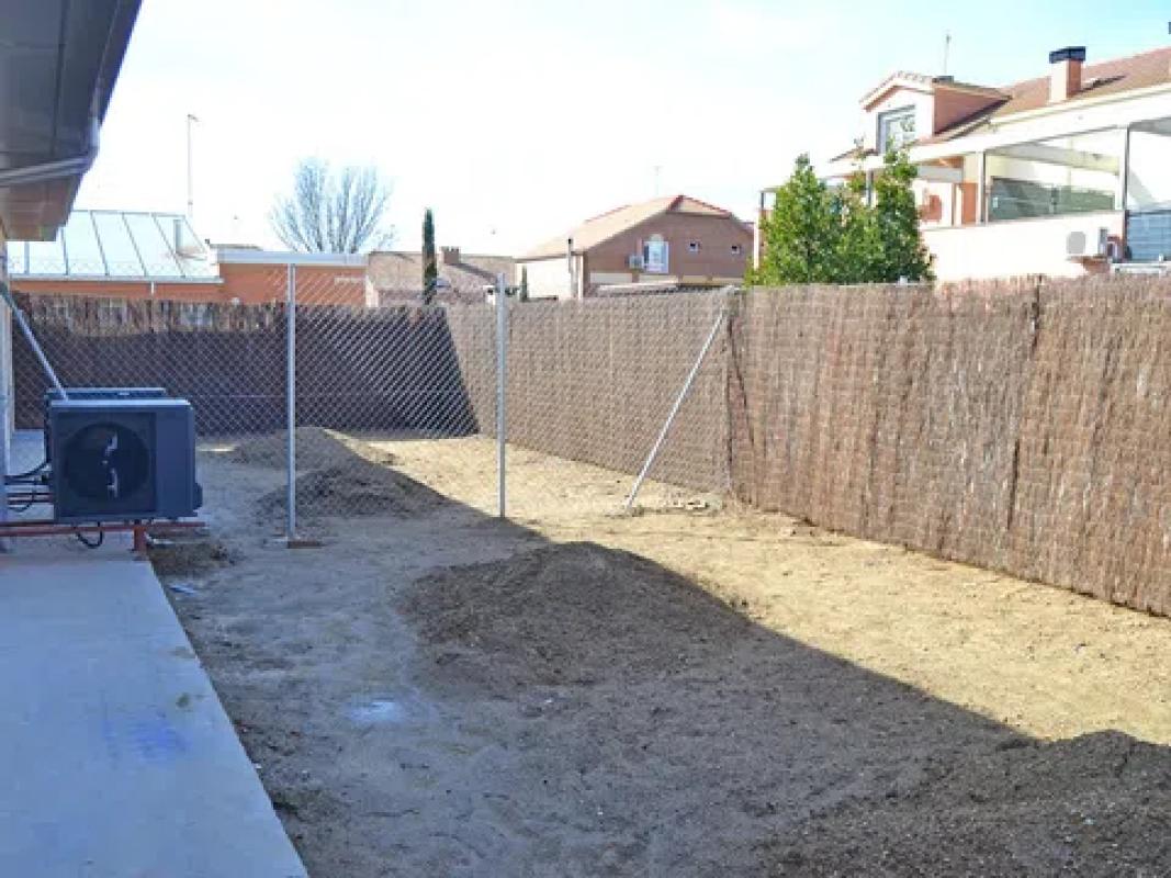 Venta de chalet adosado en  Calle de Toledano , Villanueva de la Torre photo 5