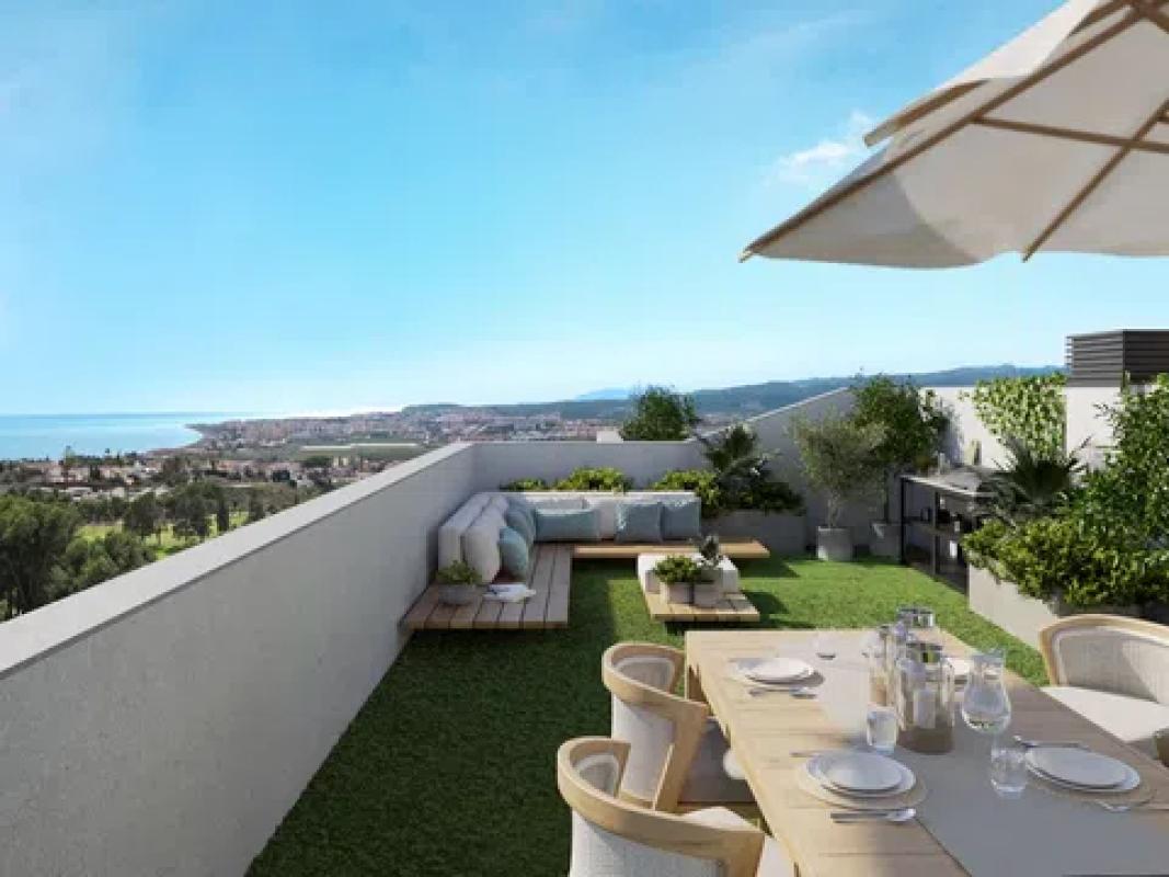 Obra nueva Célere Baviera Golf fase II en Caleta de Velez (Revista) photo 2