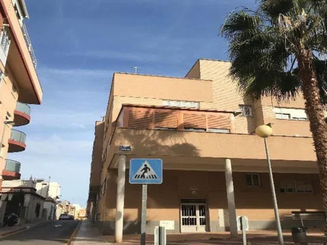 Propiedades en venta y alquiler en España photo 2