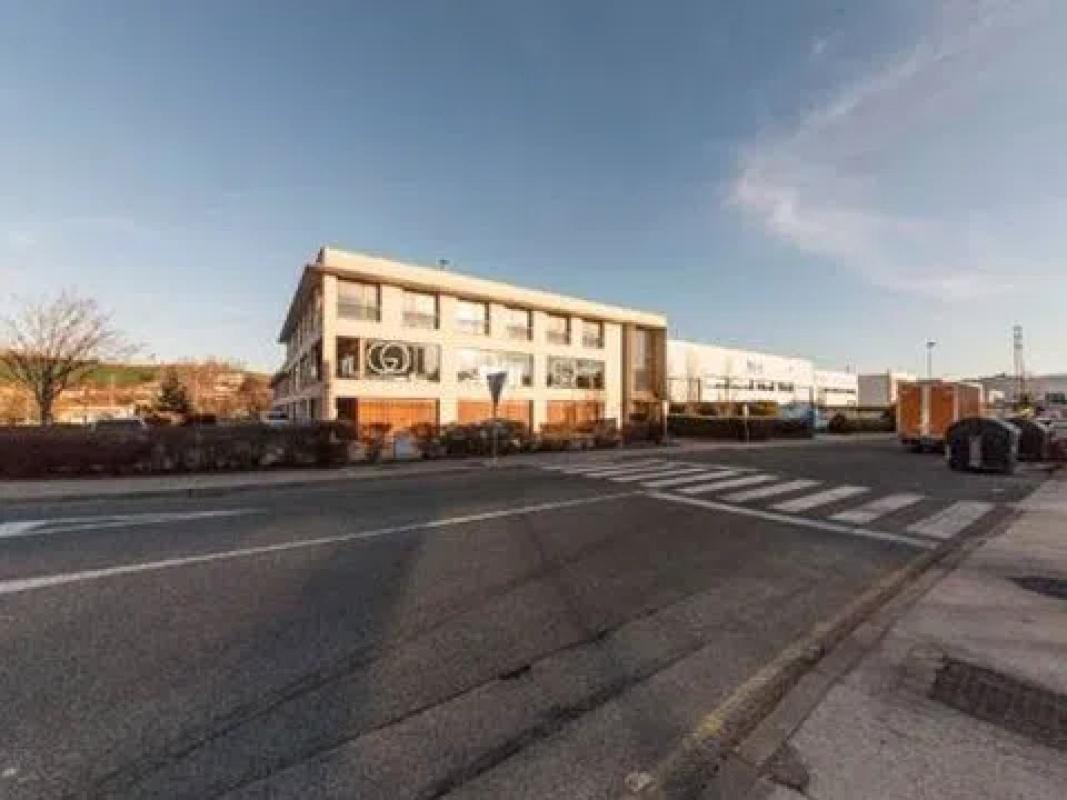 New construction EDIFICIO PASARELA in Orcoyen photo 2