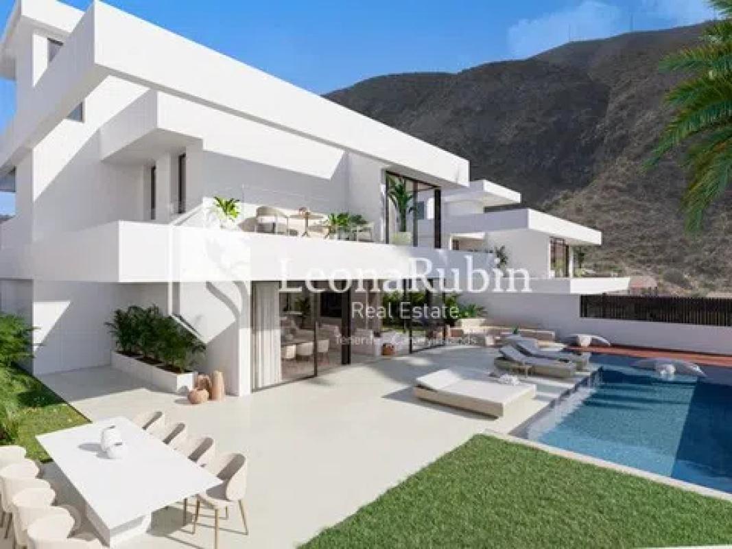 AQUA EIGHT Villas
