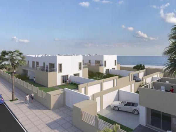 Chalet pareado en venta en avenida Juan Carlos I s/n photo 1