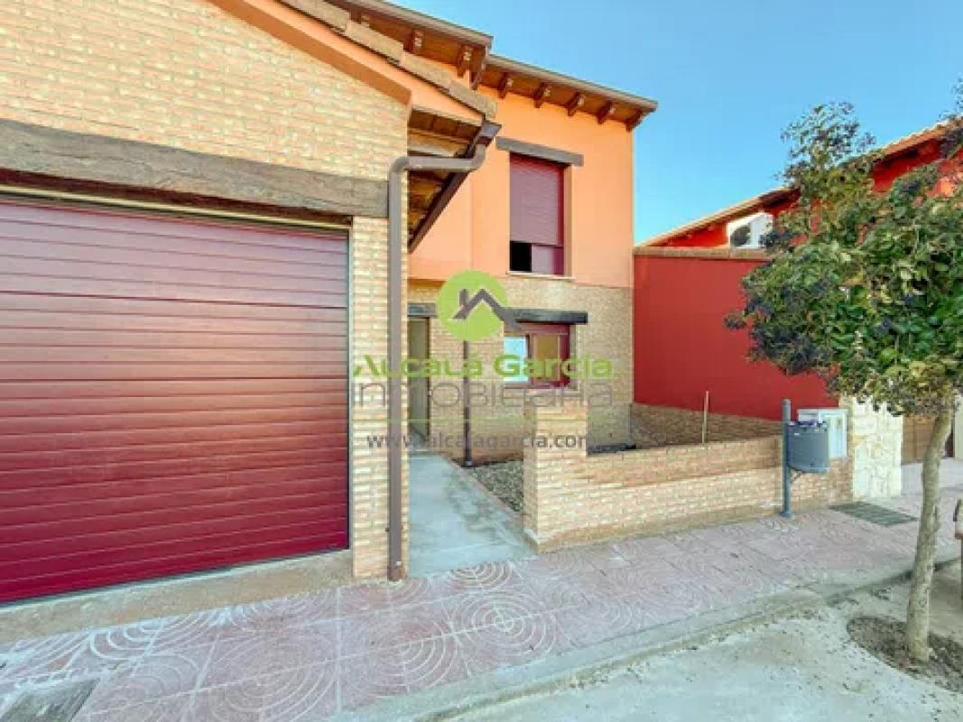 Obra nueva Urbanización Las Requijadas en Ayllon (Revista) photo 3