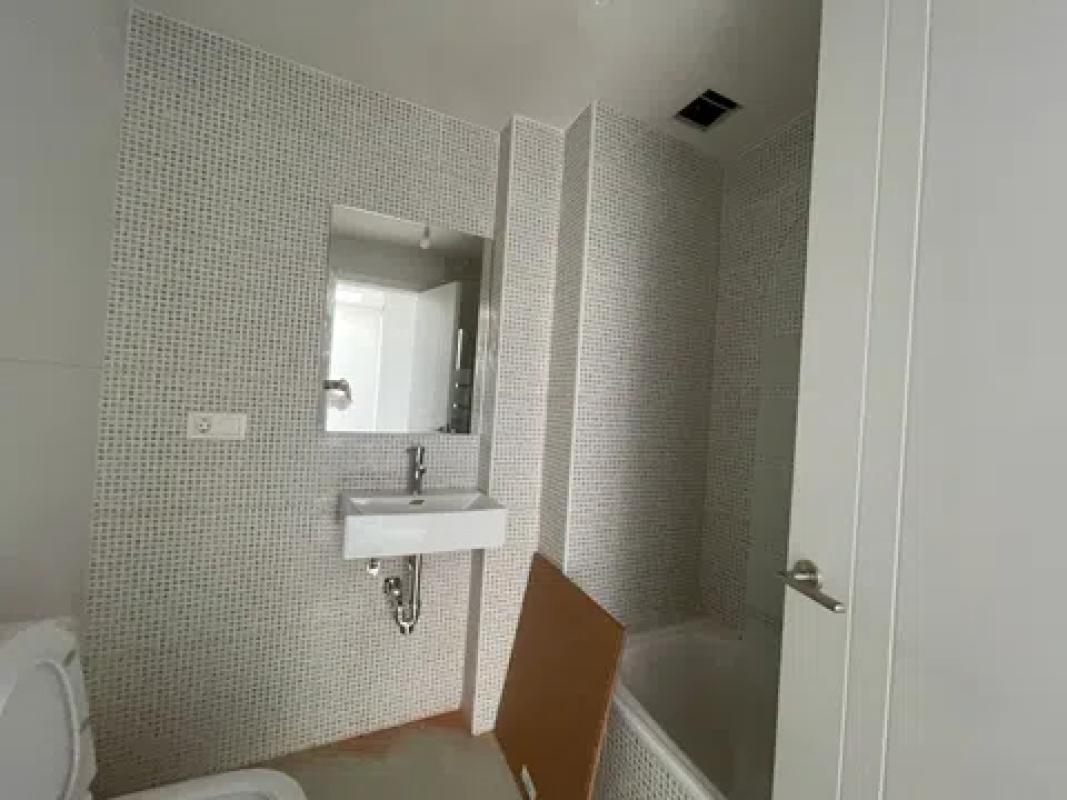 Venta de chalet adosado en  Calle Hernán Cortés, 1 , Salteras photo 2