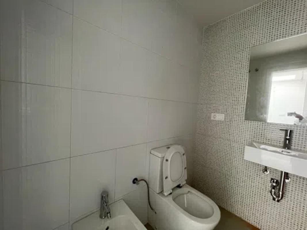 Venta de chalet adosado en  Calle Hernán Cortés, 1 , Salteras photo 4