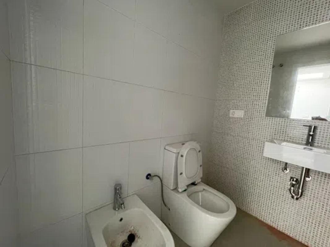 Venta de chalet adosado en  Calle Hernán Cortés, 1 , Salteras photo 5