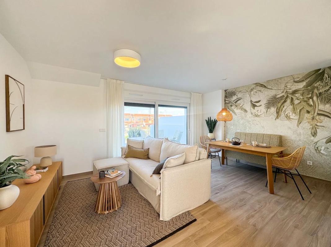 Venta de piso en Desamparados-Hurchillo-Torremendo, Orihuela
photo 1