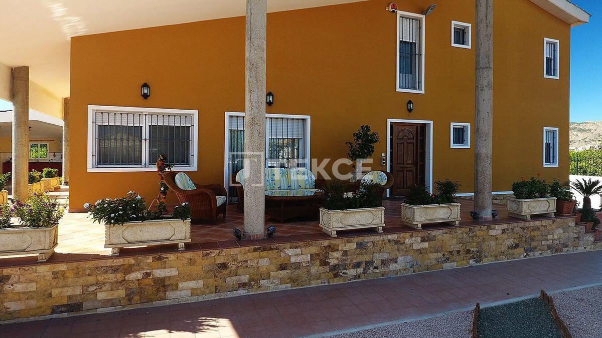 Properties for sale and rent in Spain photo 5