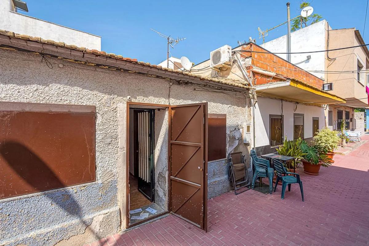 Venta de chalet independiente en Calle Proyecto 8.Desam., Orihuela
photo 1