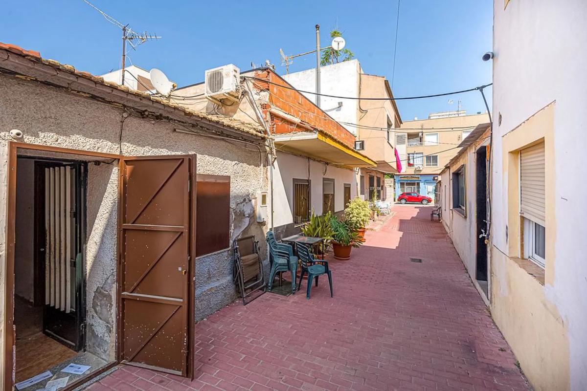 Venta de chalet independiente en Calle Proyecto 8.Desam., Orihuela
photo 2