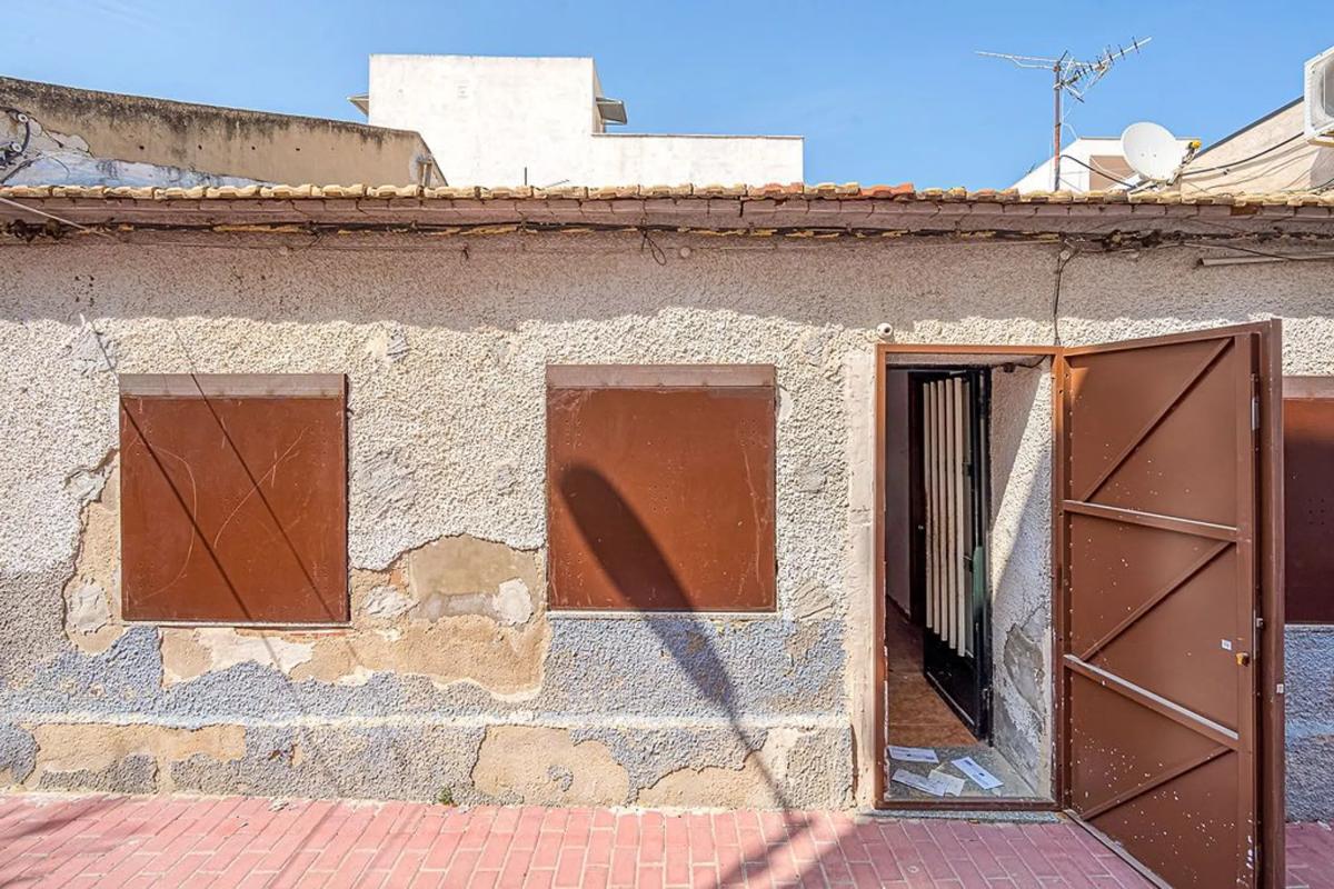 Venta de chalet independiente en Calle Proyecto 8.Desam., Orihuela
photo 3