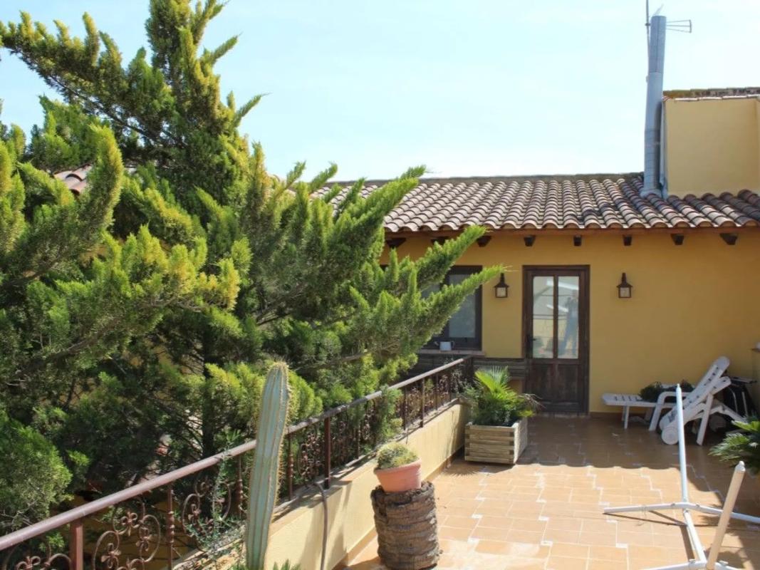 Properties for sale and rent in Spain photo 2