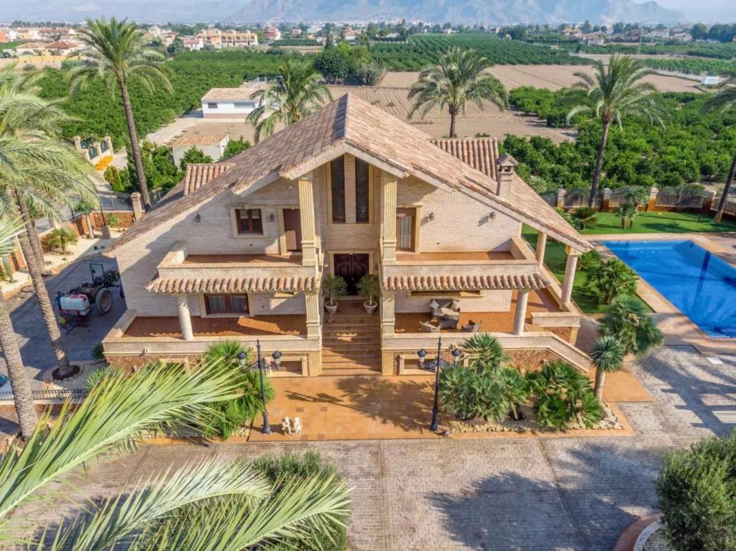 Properties for sale and rent in Spain photo 2