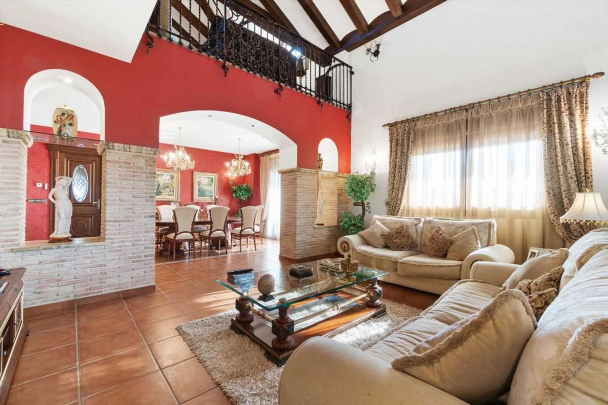 Properties for sale and rent in Spain photo 5