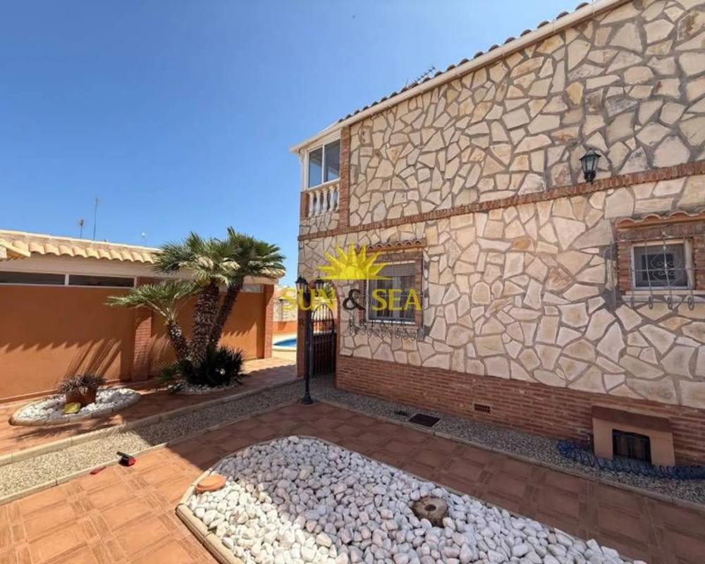 Properties for sale and rent in Spain photo 1