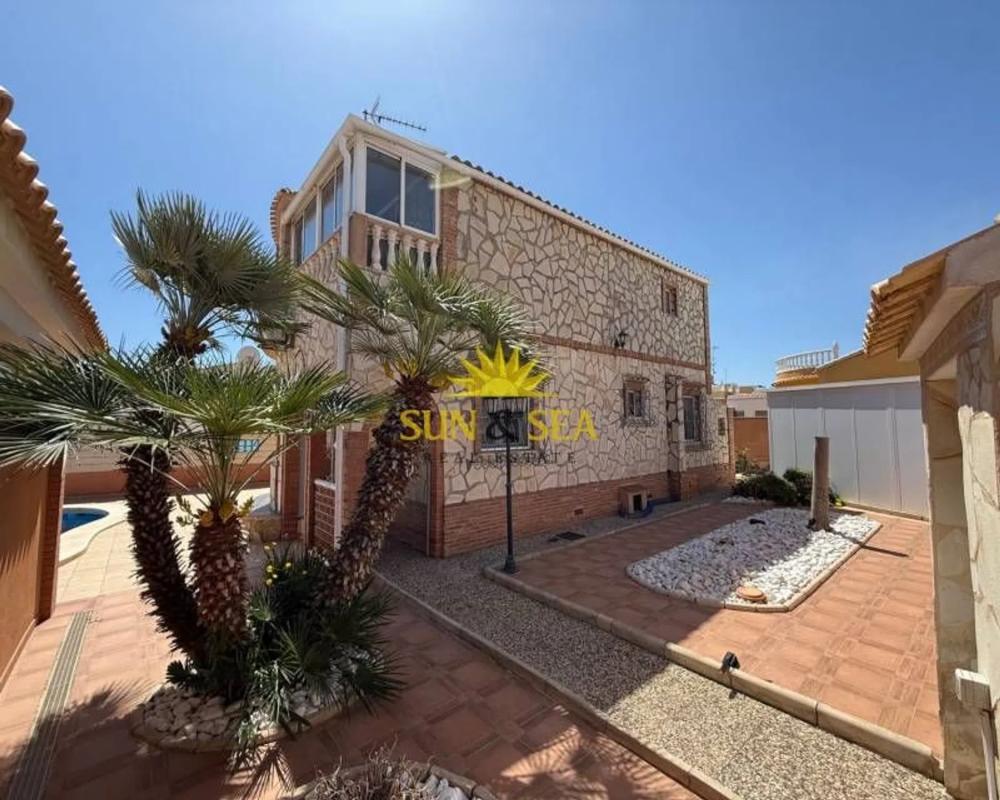 Properties for sale and rent in Spain photo 3