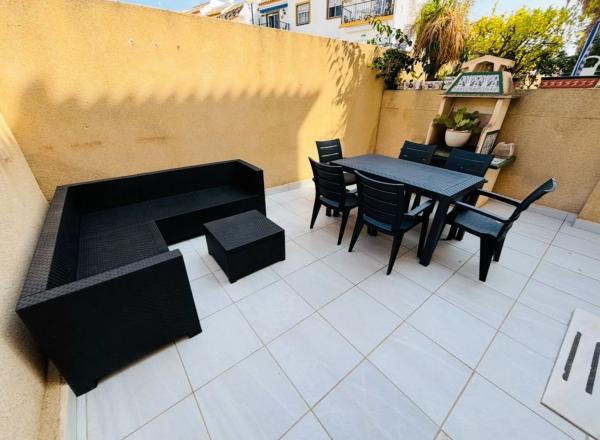 Duplex en venta en Calle Ontario, Orihuela thumbnail 1