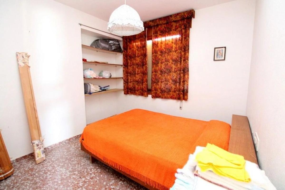 Sale of independent chalet in Barrio La Zenia, Orihuela
 photo 5