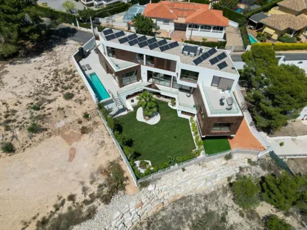 Obra nueva Villa Zen en Benidorm (Revista) photo 2