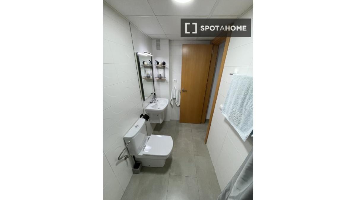 Properties for sale and rent in Spain photo 4