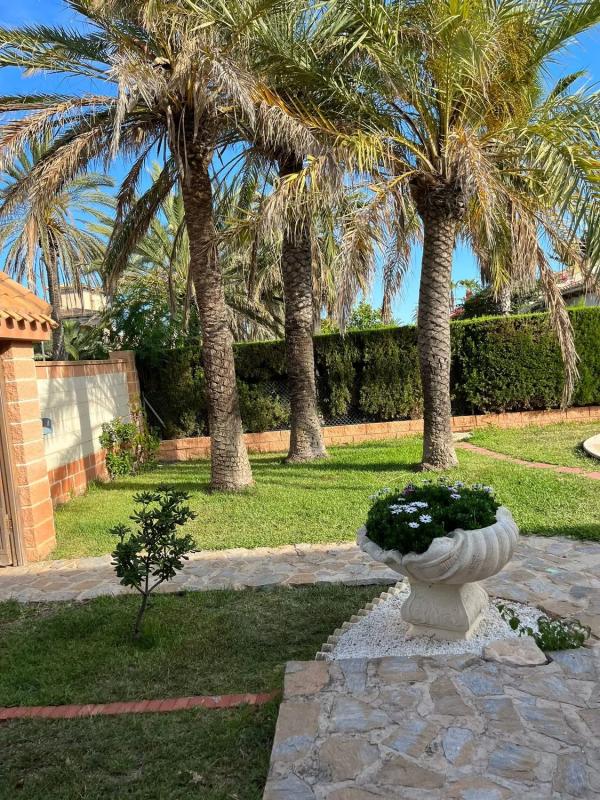 Properties for sale and rent in Spain photo 3