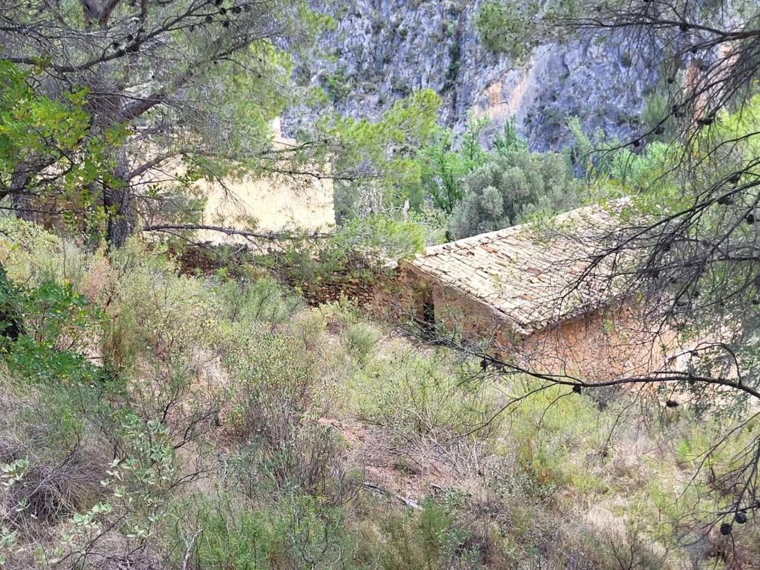 Terreno en venta en Benimantell, Alicante photo 2