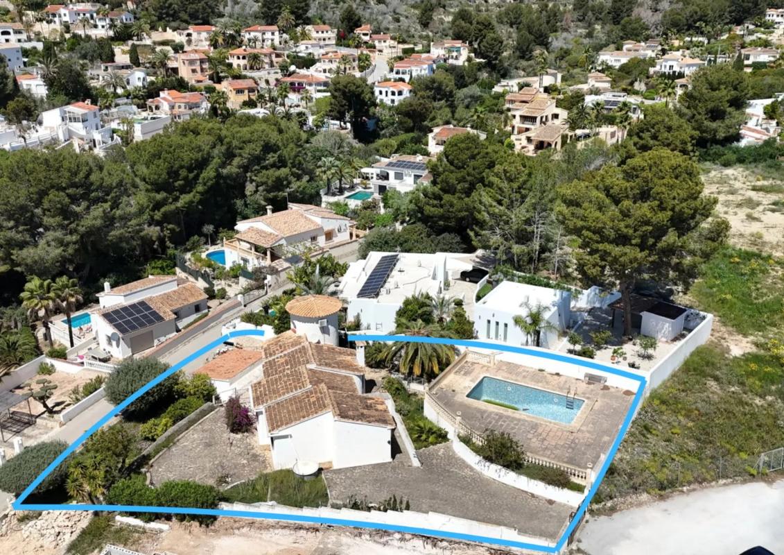 Terreno en venta en Benissa, Alicante photo 2