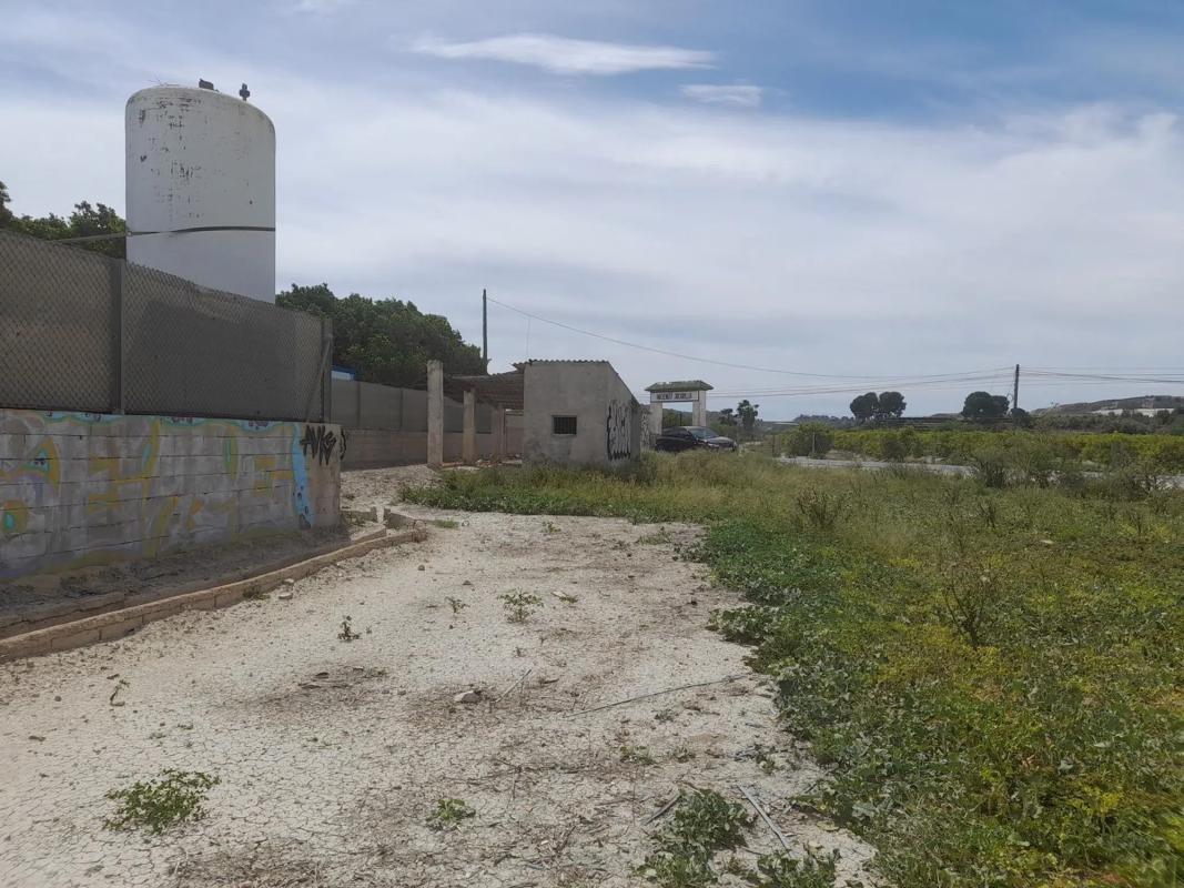 Terreno en venta en Jacarilla, Alicante photo 4