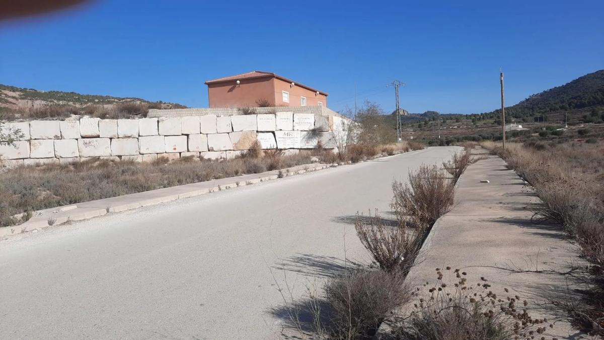 Terreno en venta en Pinoso, Alicante photo 5