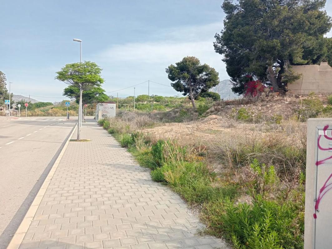 Działka na sprzedaż w La Villajoyosa / Vila Joiosa, Alicante photo 2