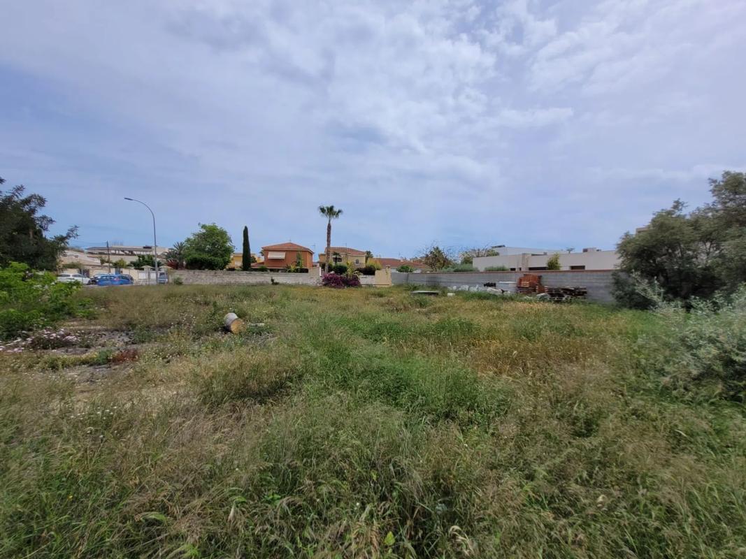 Terreno en venta en Alicante / Alacant, Alicante photo 3