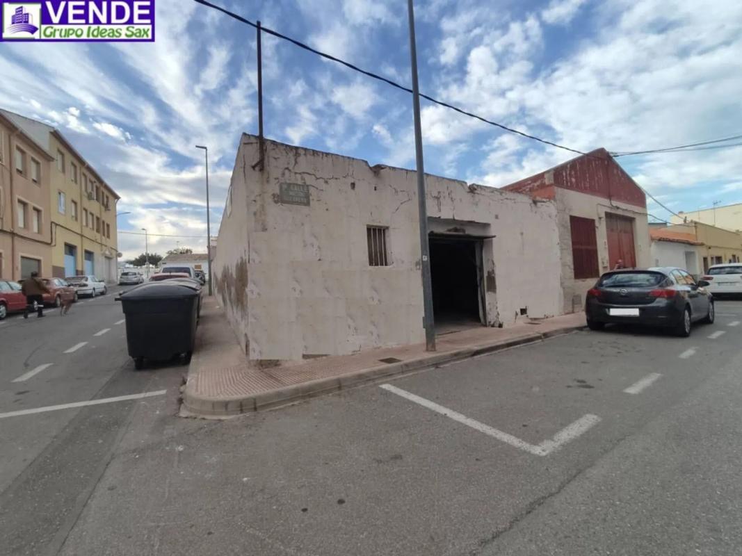 Terreno en venta en Sax, Alicante photo 2
