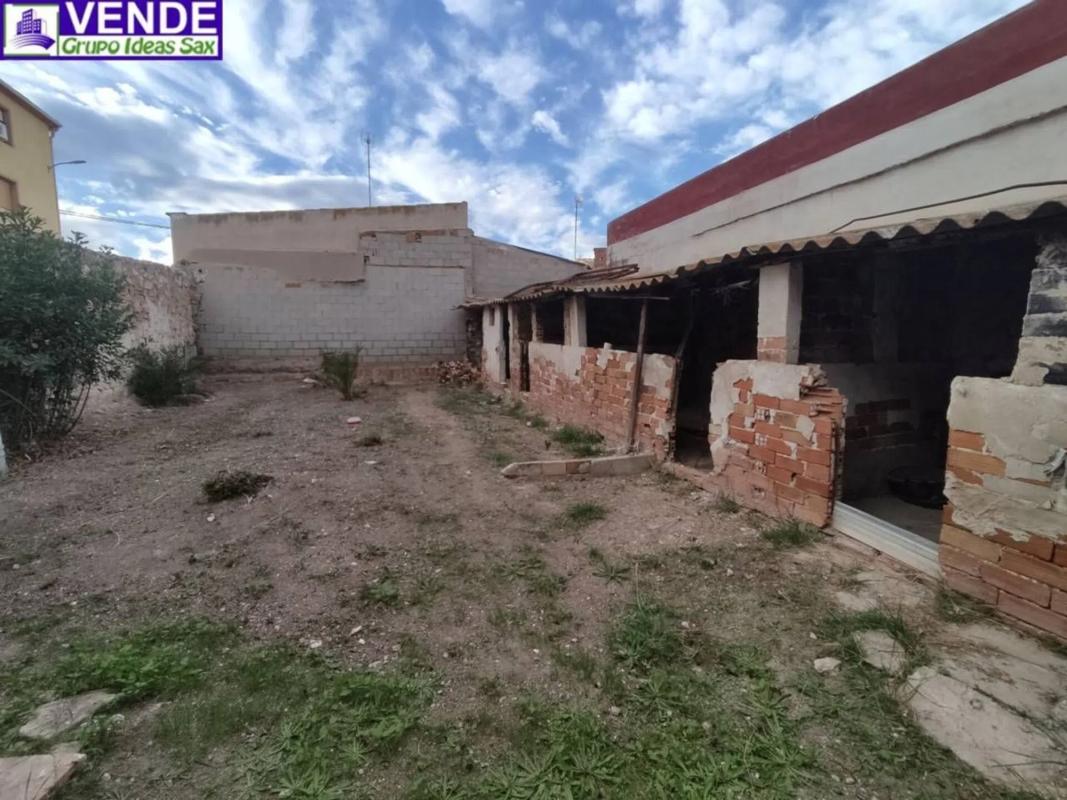 Terreno en venta en Sax, Alicante photo 4