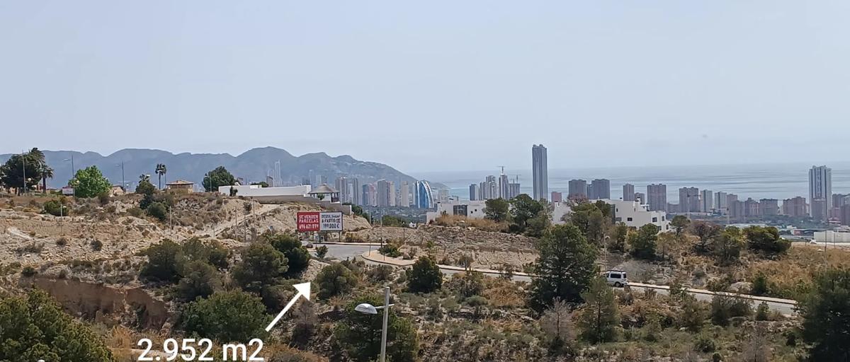 Terreno en venta en Finestrat, Alicante photo 1
