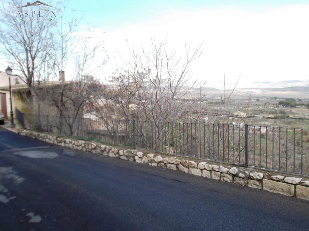 Terreno en venta en Biar, Alicante photo 2