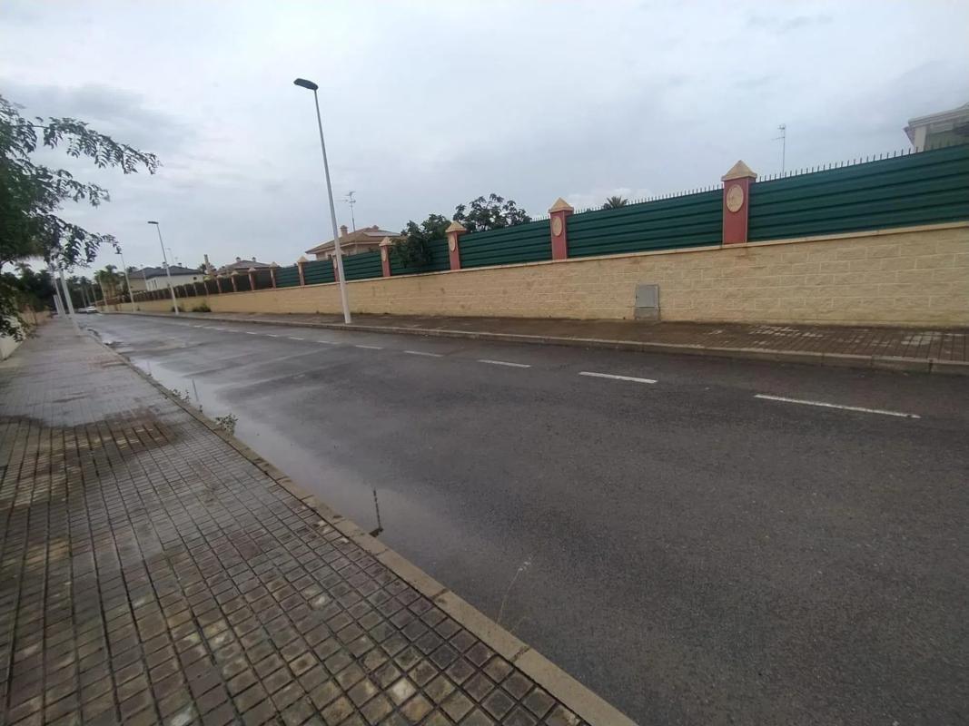 Terreno en venta en Elche / Elx, Alicante photo 2
