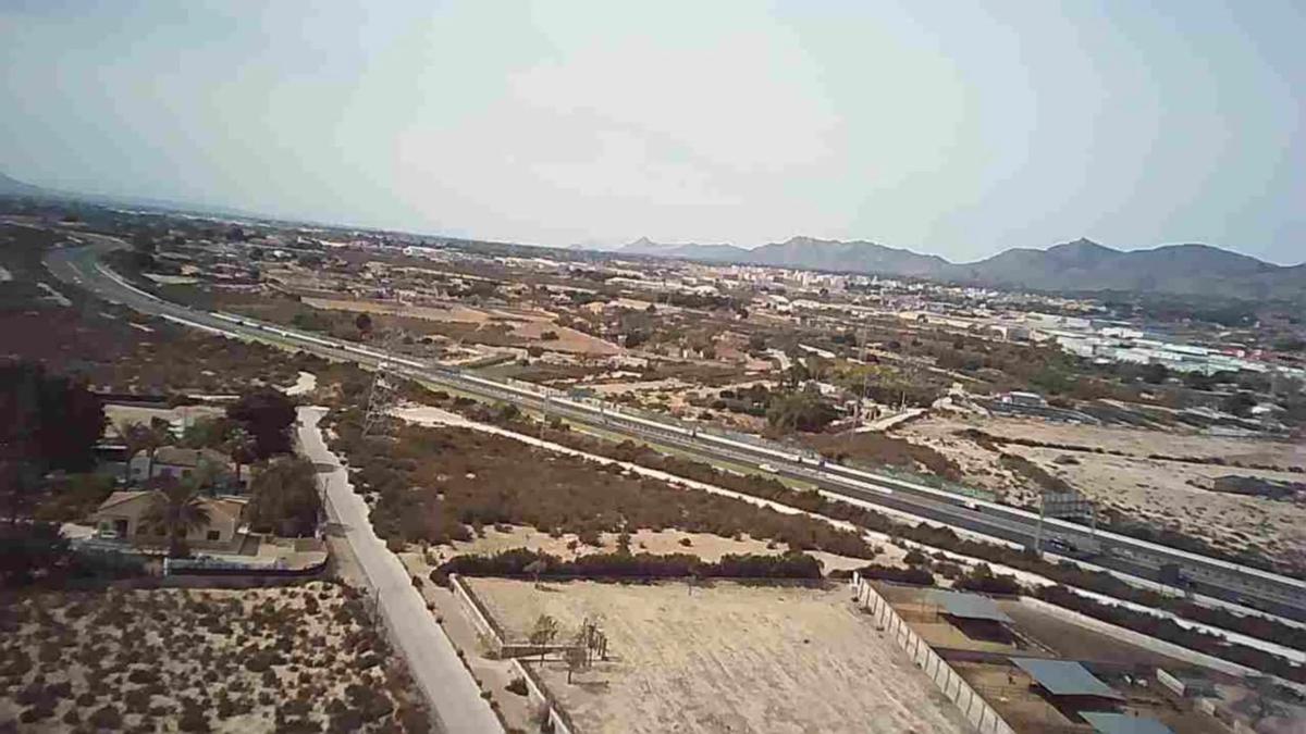 Terreno en venta en Elche / Elx, Alicante photo 1