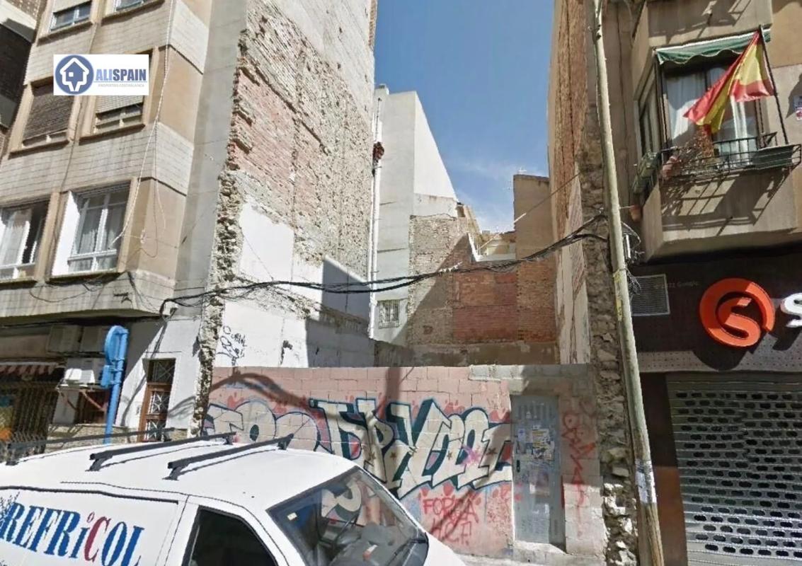 Terreno en venta en Alicante / Alacant, Alicante photo 1