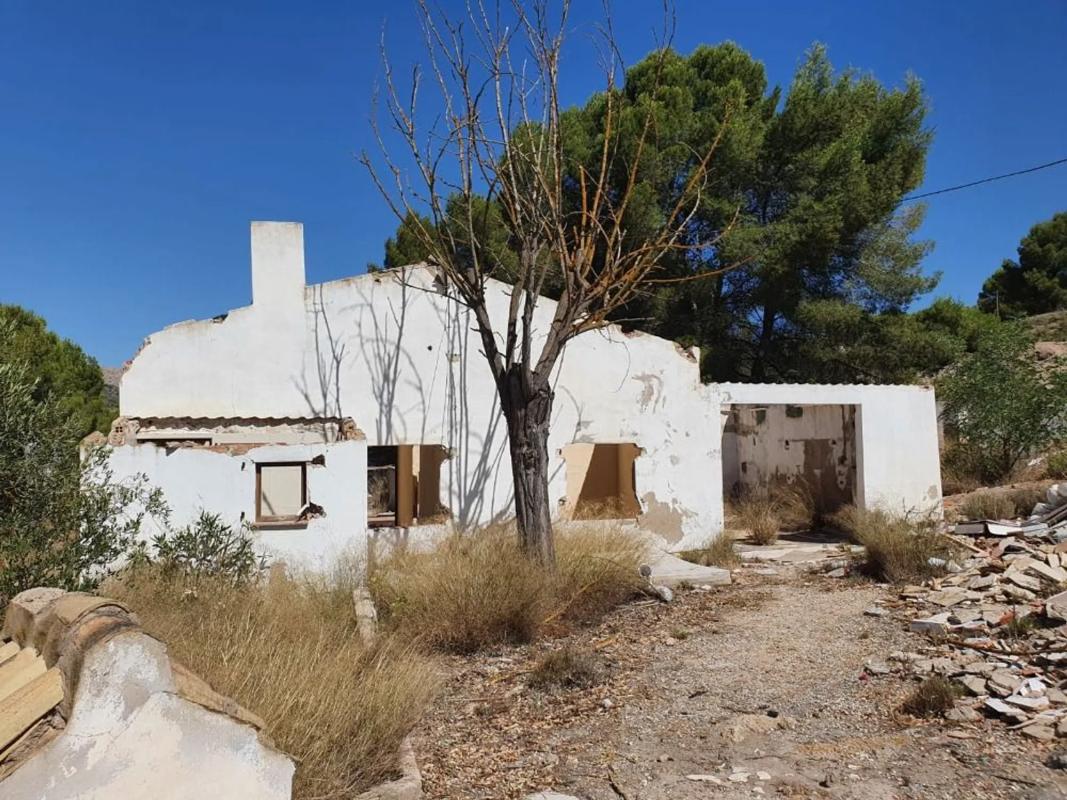 Terreno en venta en Sax, Alicante photo 4