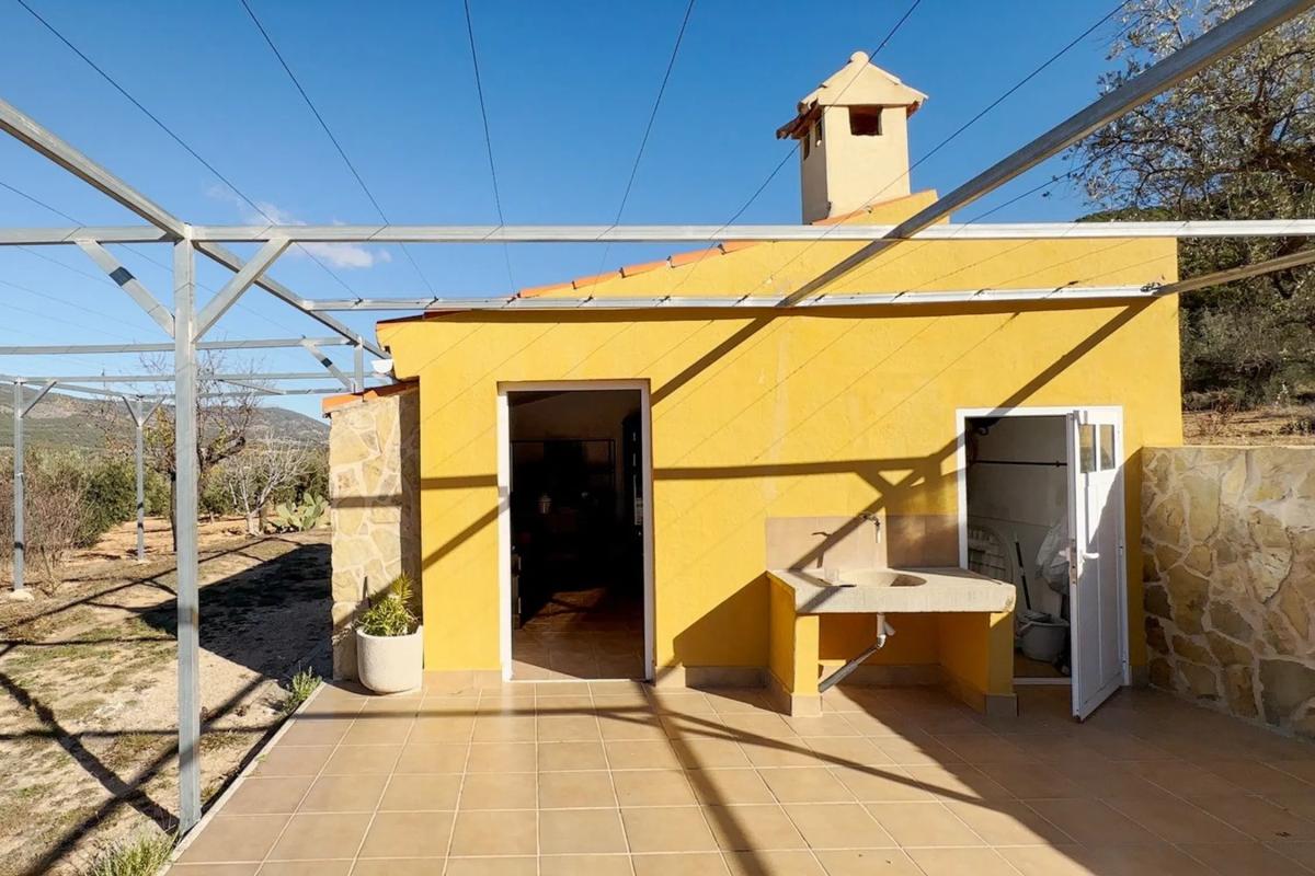 Terreno en venta en Ibi, Alicante photo 2