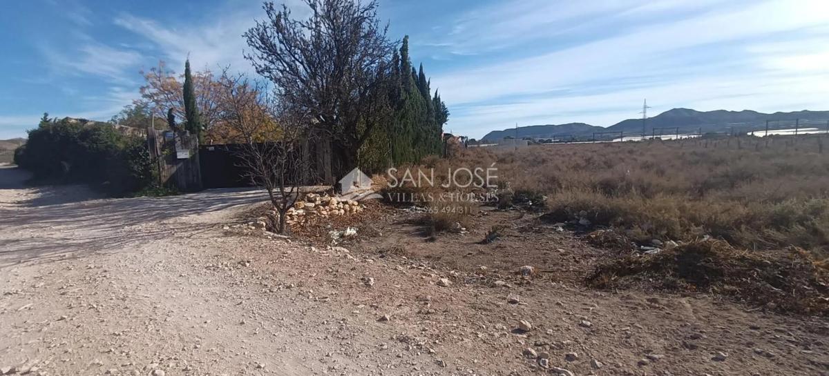 Terreno en venta en Monforte del Cid, Alicante photo 2