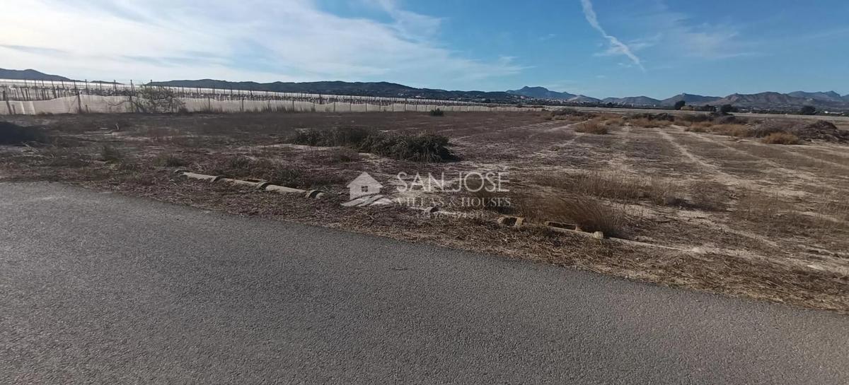 Terreno en venta en Monforte del Cid, Alicante photo 2