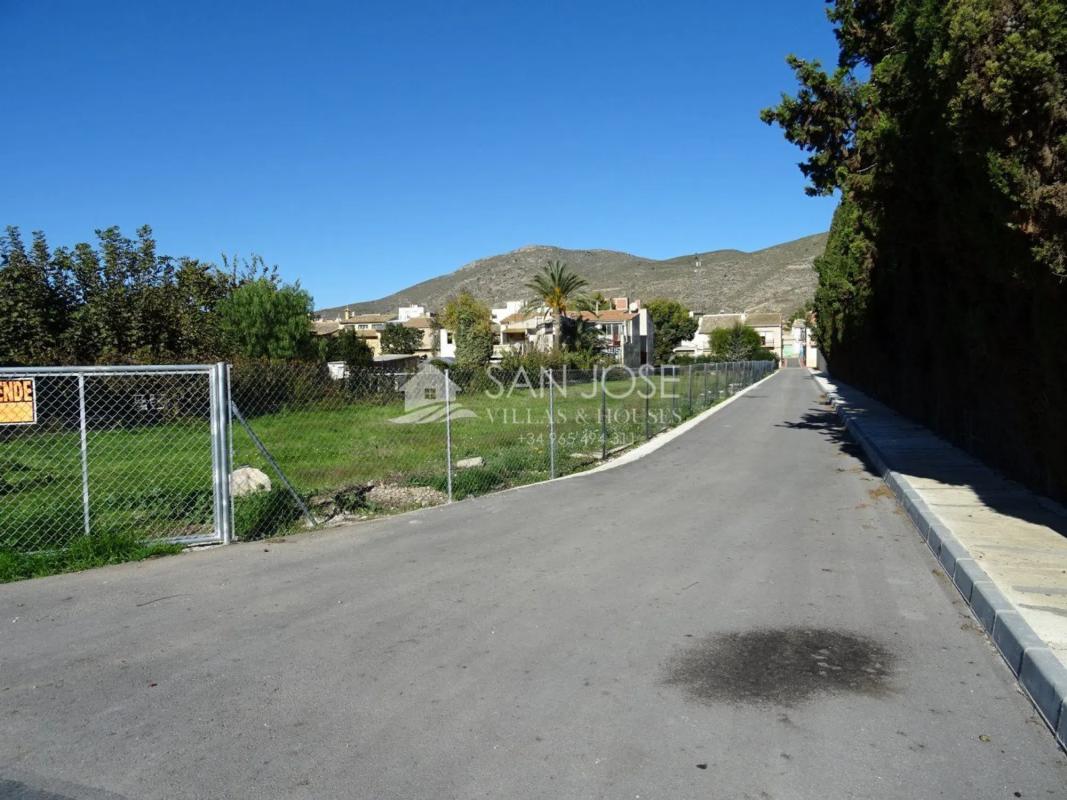 Terreno en venta en Hondón de los Frailes, Alicante photo 2