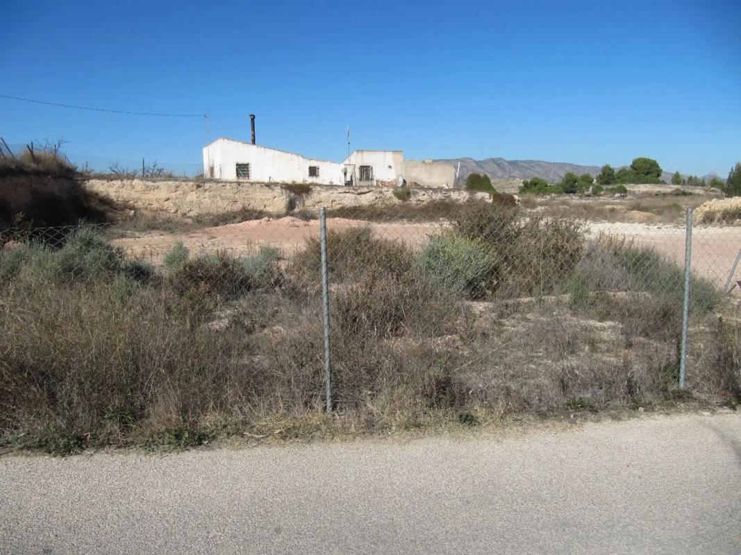 Terreno en venta en Monovar, Alicante photo 1